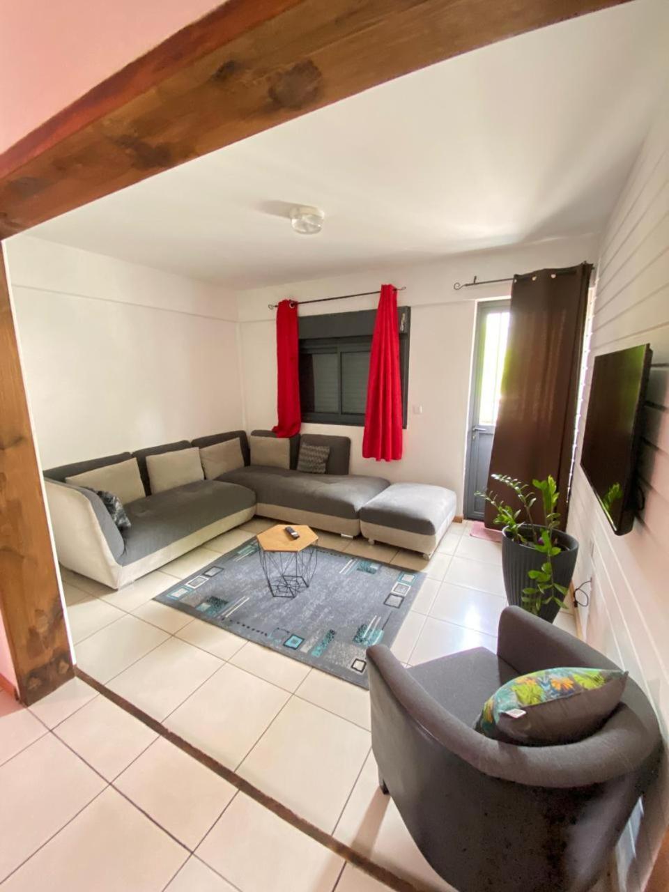 Villa Mahavel Saint Pierre Exterior photo